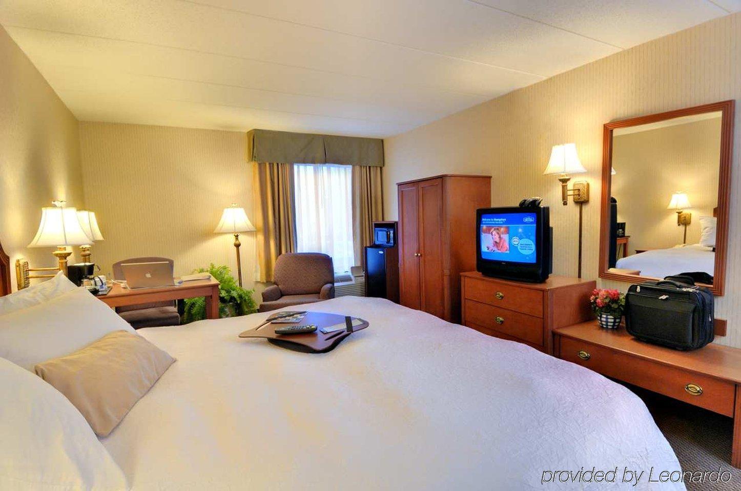 Hampton Inn & Suites Annapolis Exterior photo